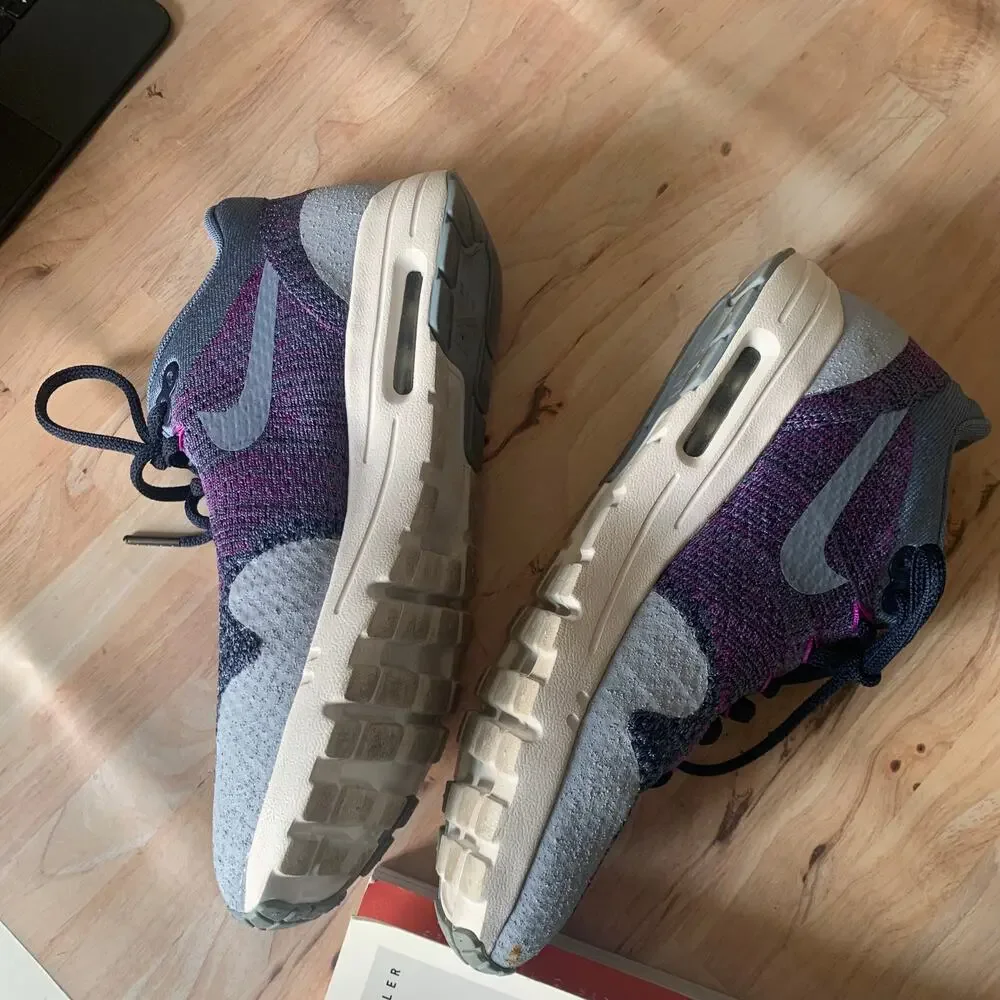 Nike air max1